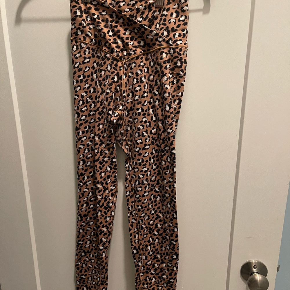 Aerie cheetah print crossover leggings